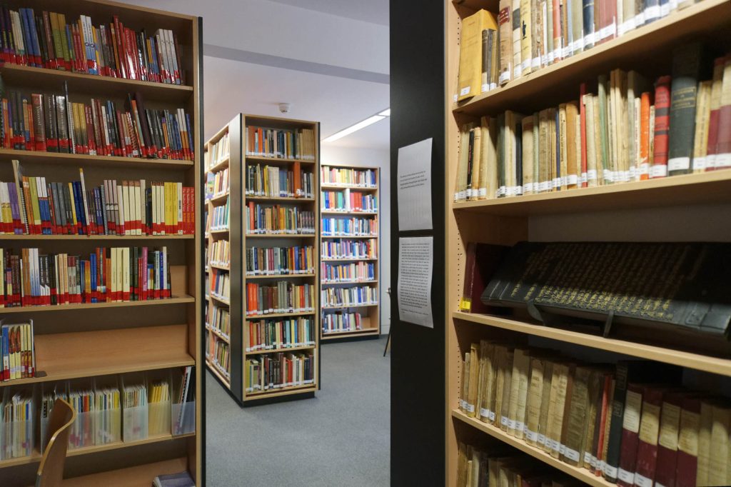 book+shelves+ws